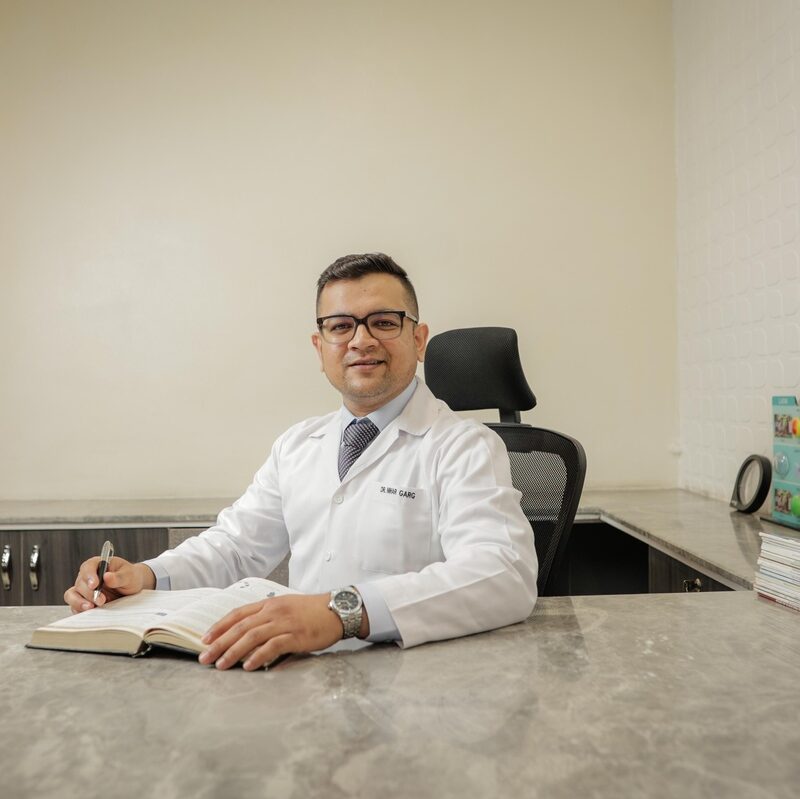Nihar Garg - ophthalmologist in Indore